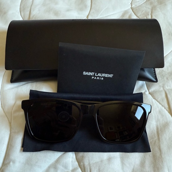 Saint Laurent Black Sunglasses SL318 - Picture 1 of 6